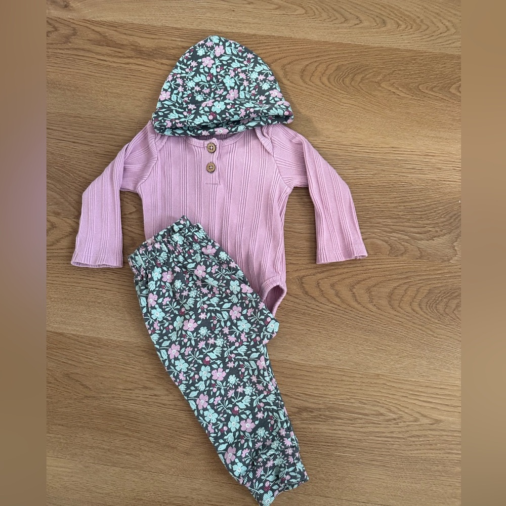 Jessica Simpson Lilac Ribbed Baby Top, leggings, and hat